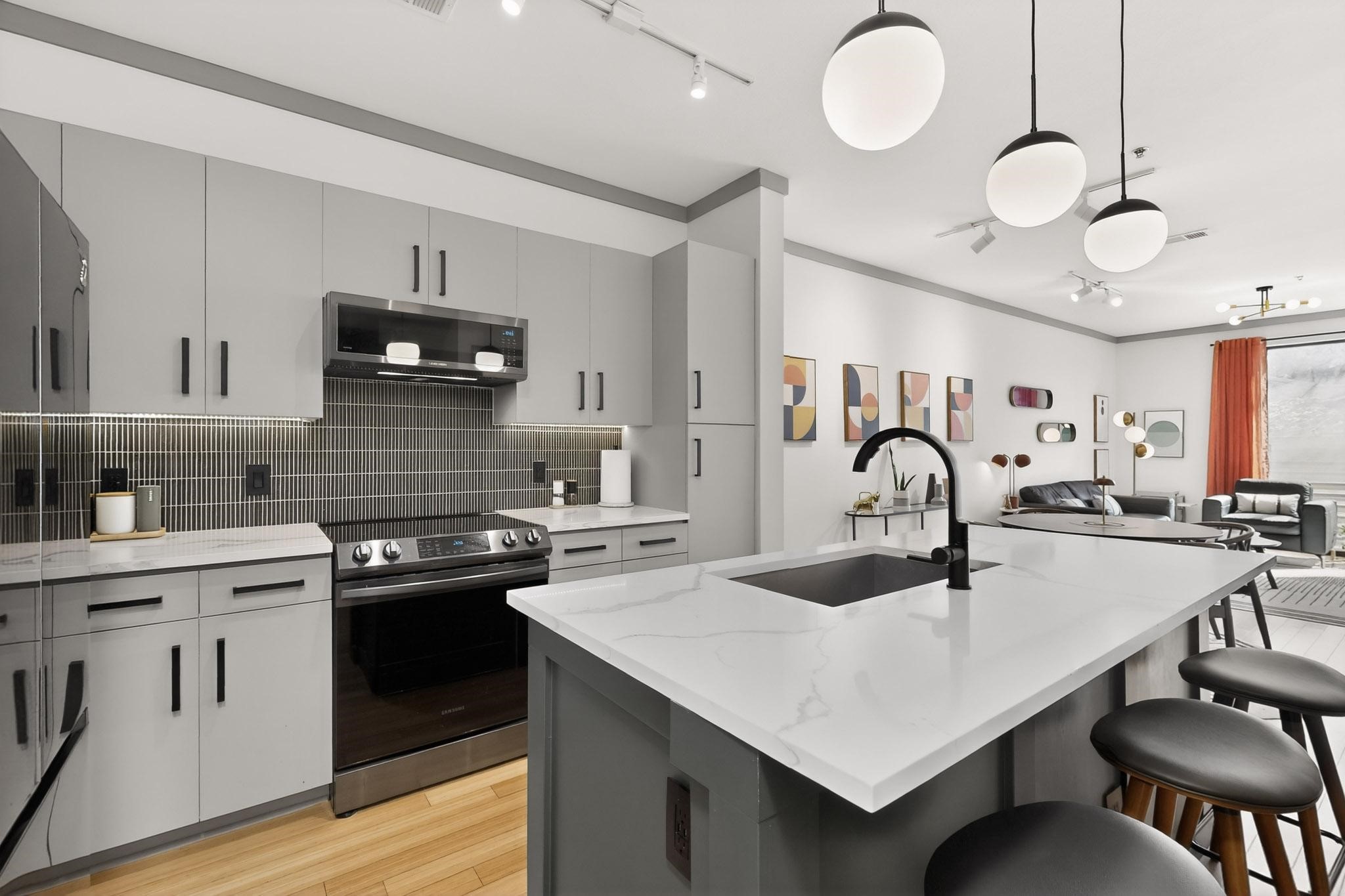 4111 Gilbert Avenue 108