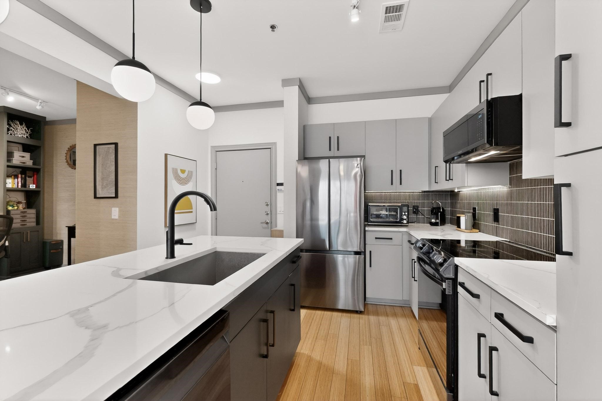 4111 Gilbert Avenue 108