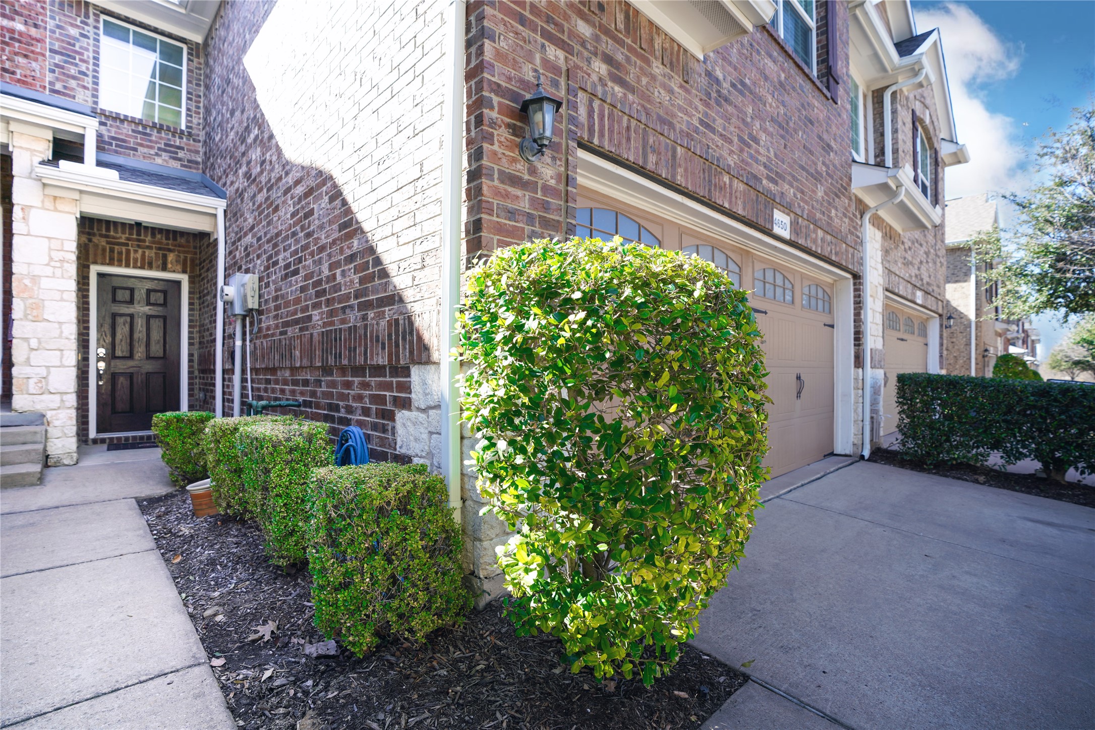 4650 Penelope Lane