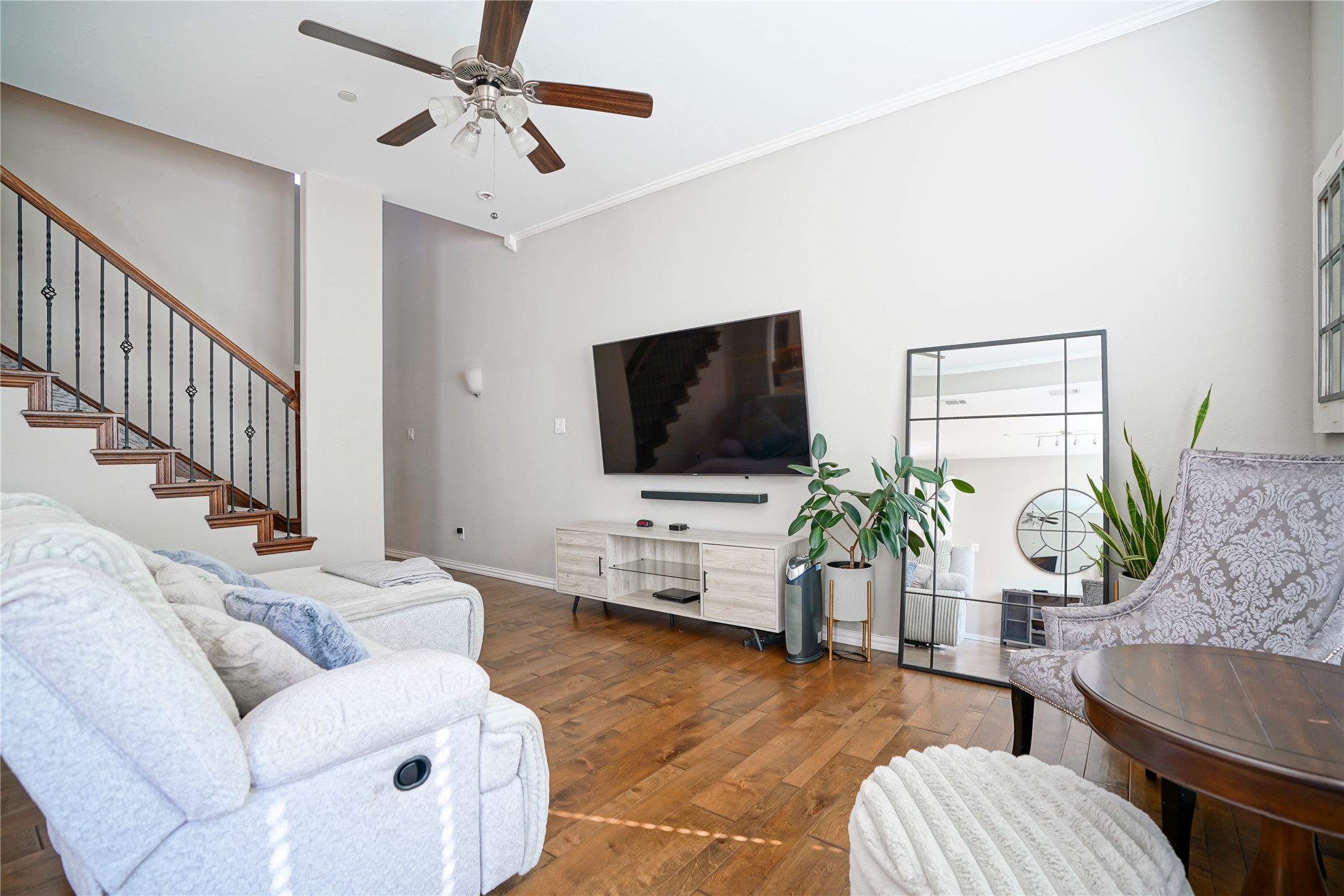4650 Penelope Lane
