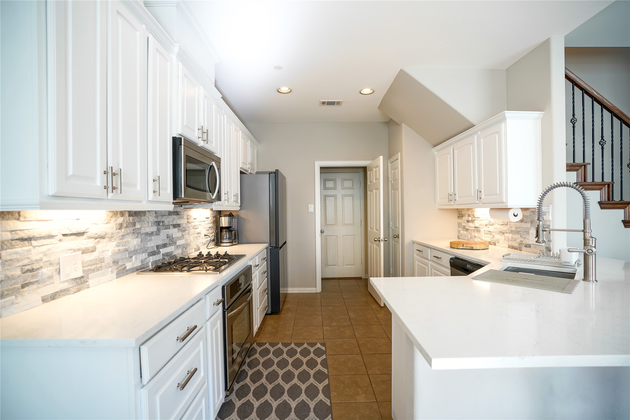 4650 Penelope Lane