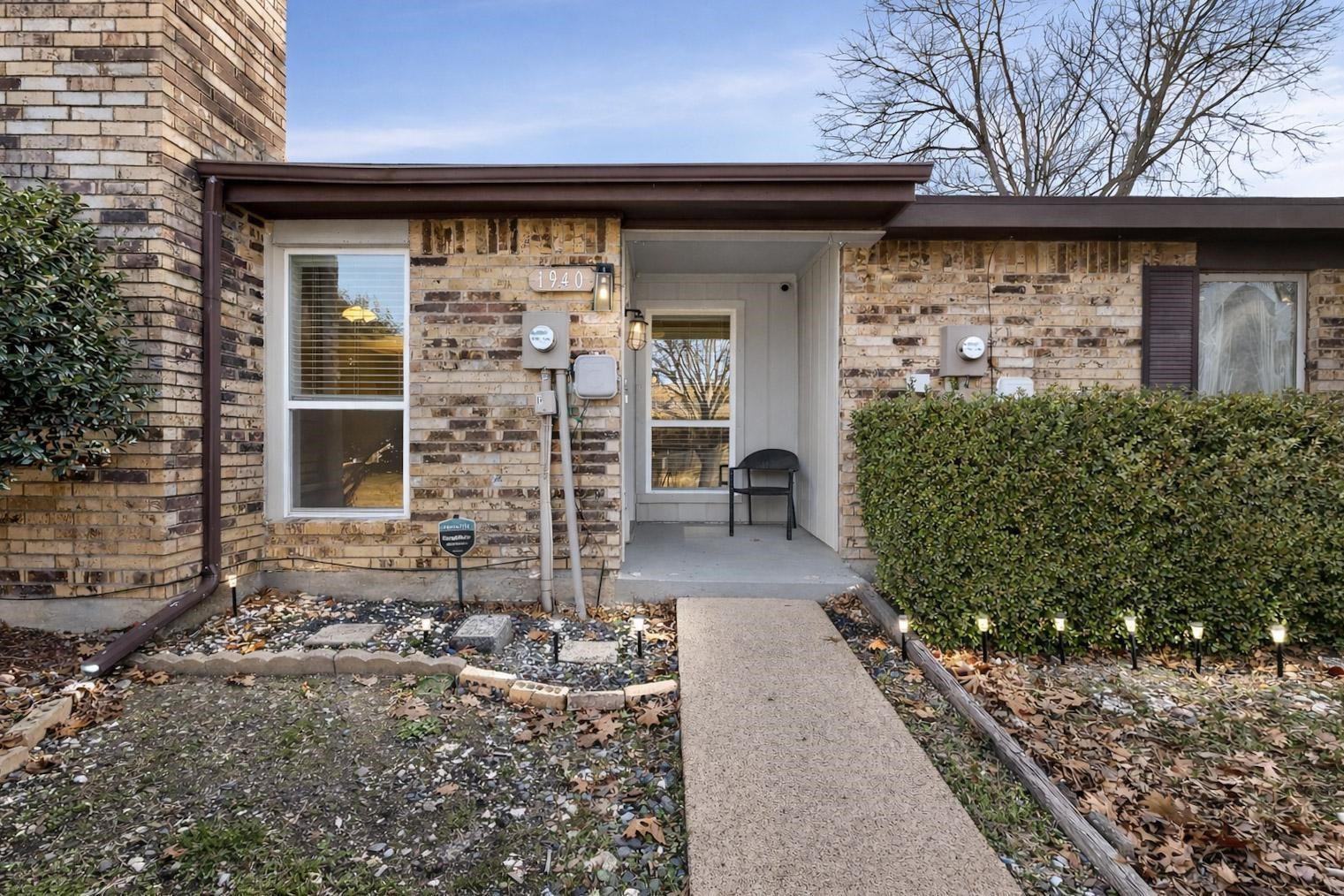 1940 Abshire Lane