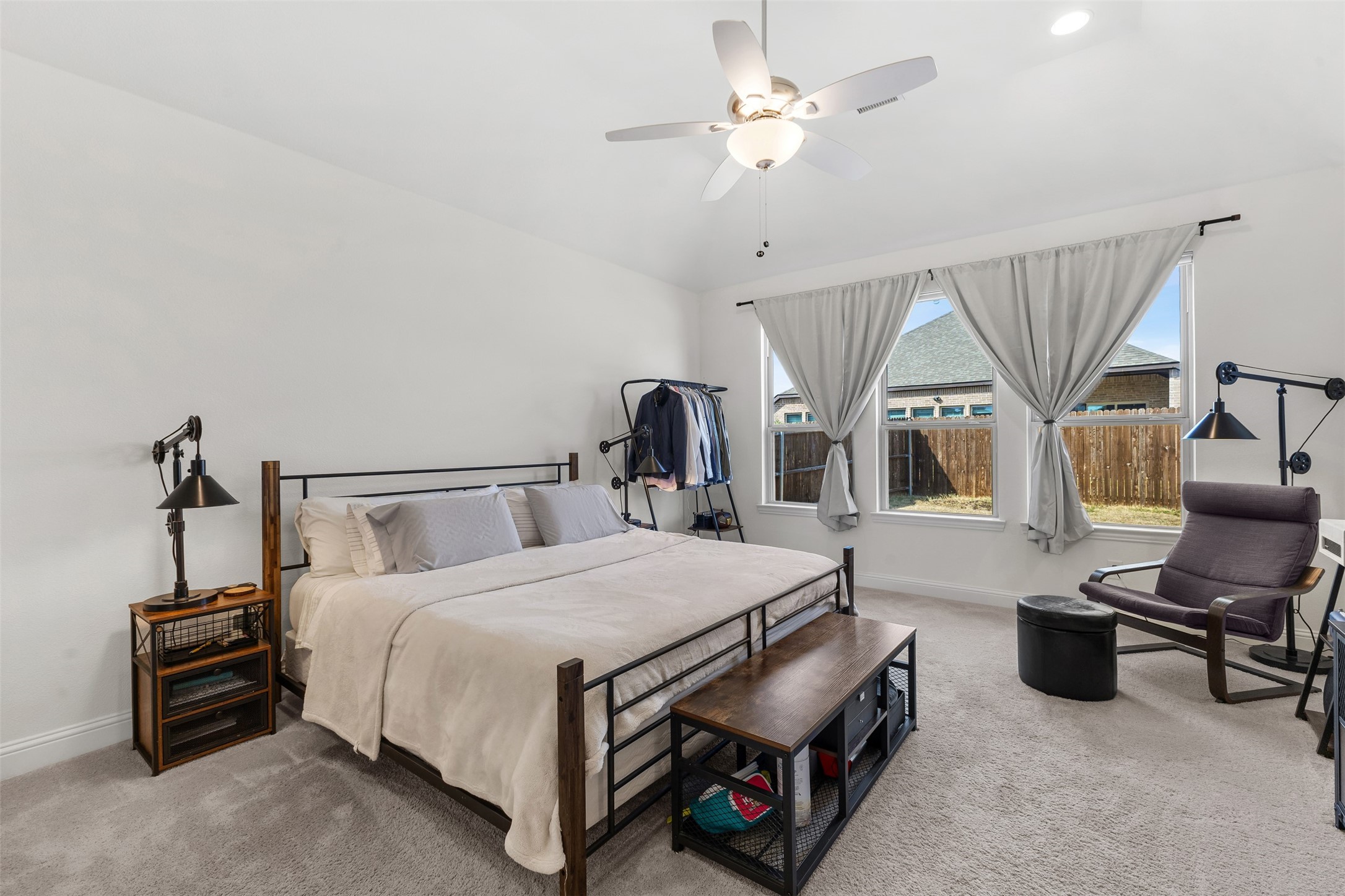 208 Sequoia