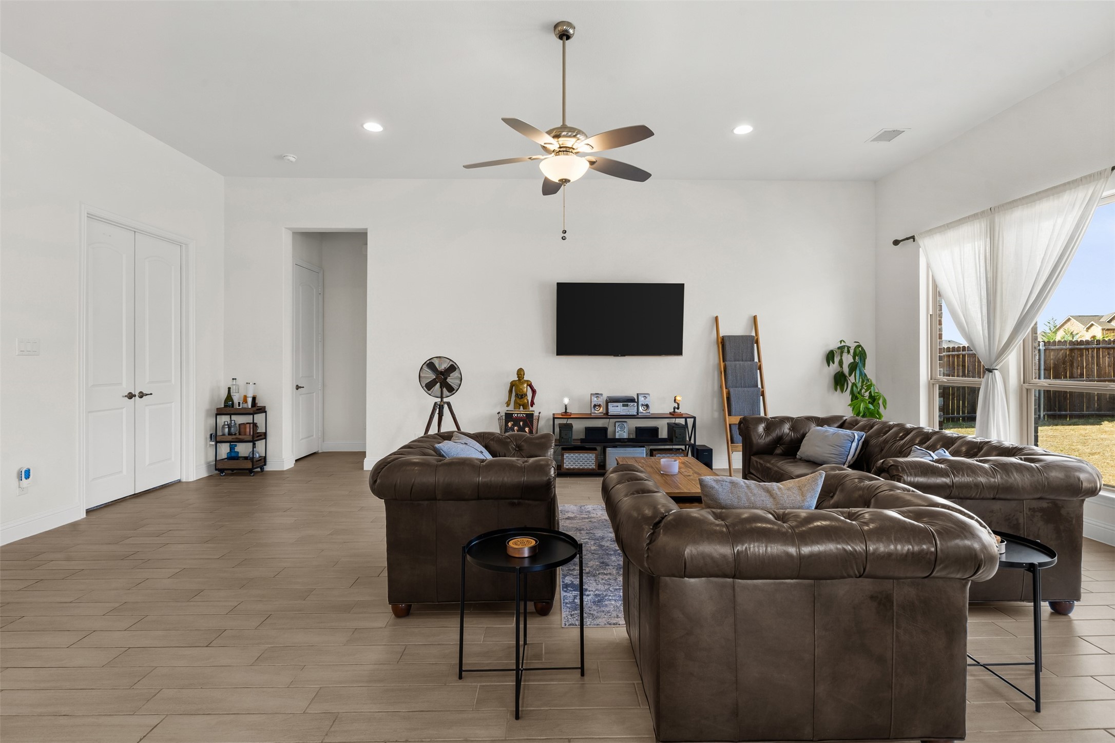 208 Sequoia