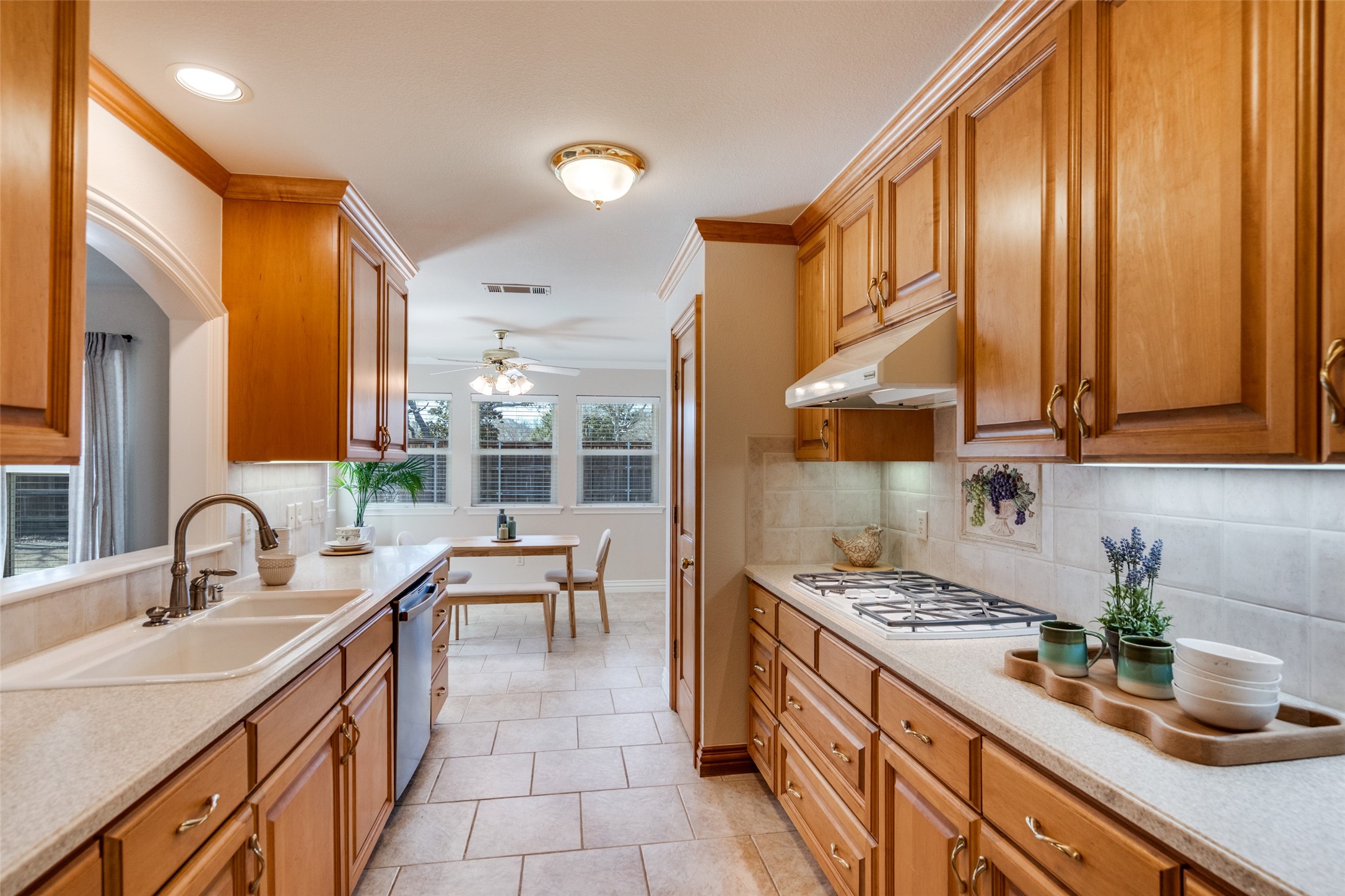 6604 Villa Road