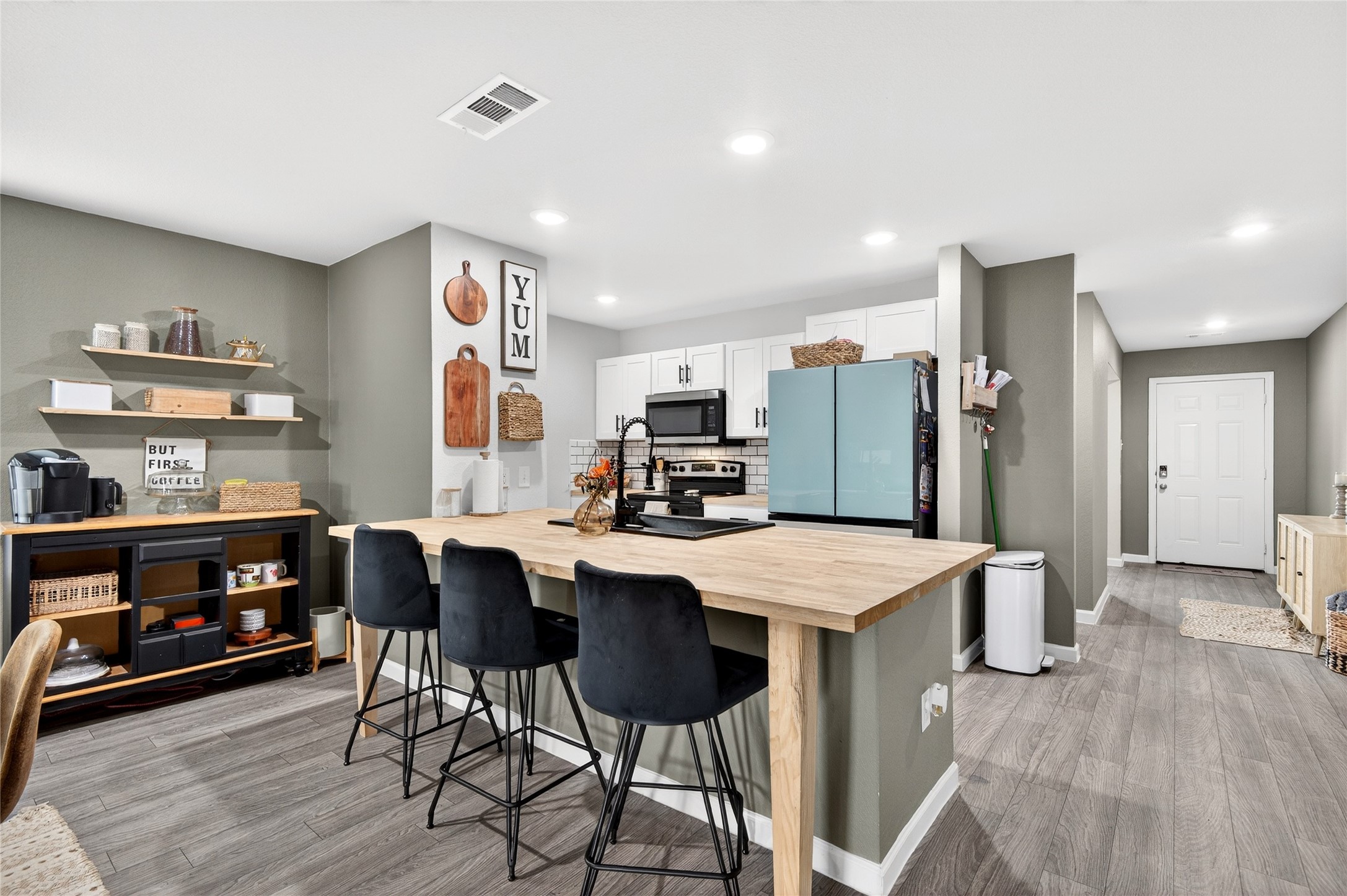 821 Sugartree Drive