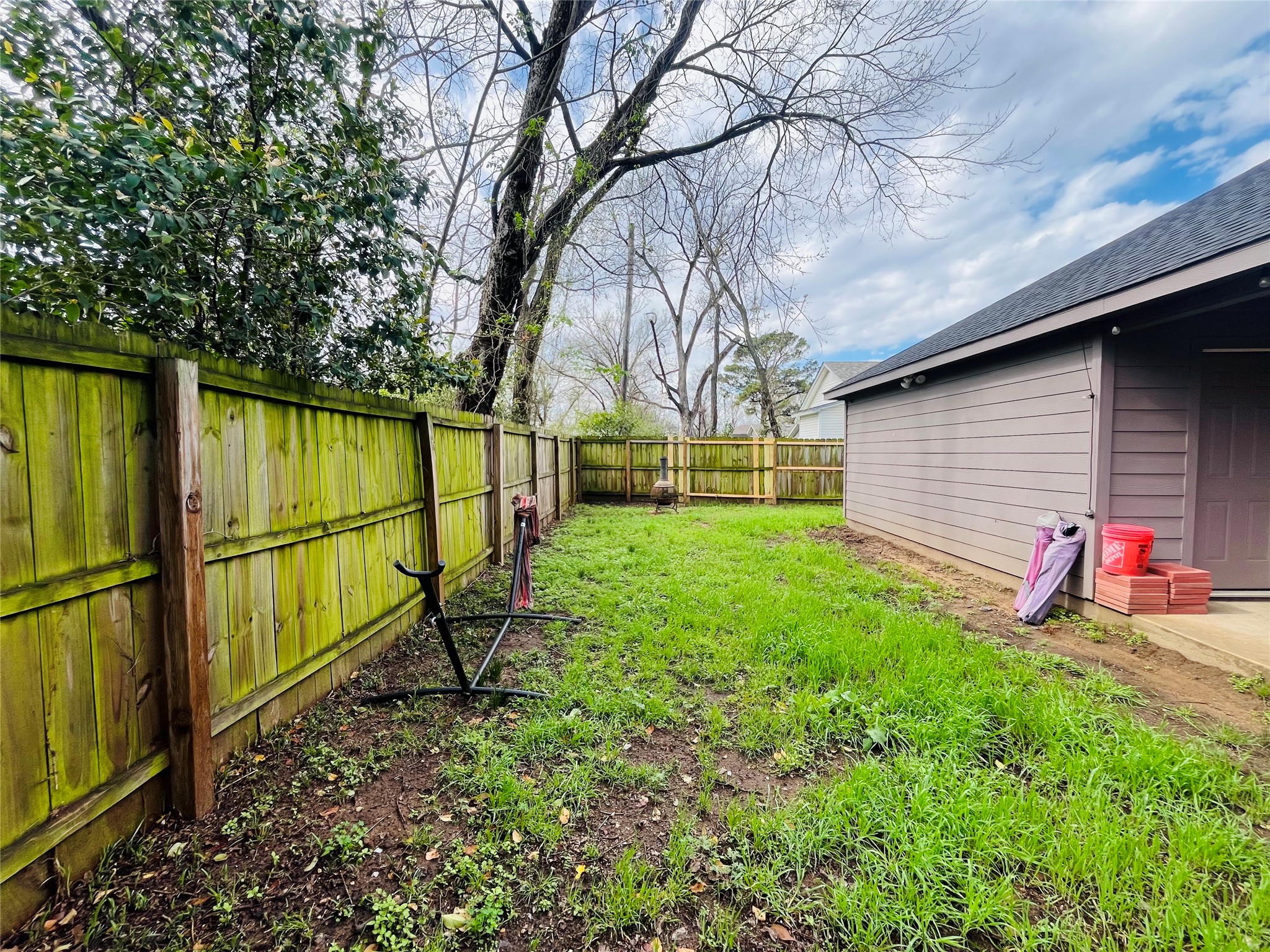 2840 Oakdale