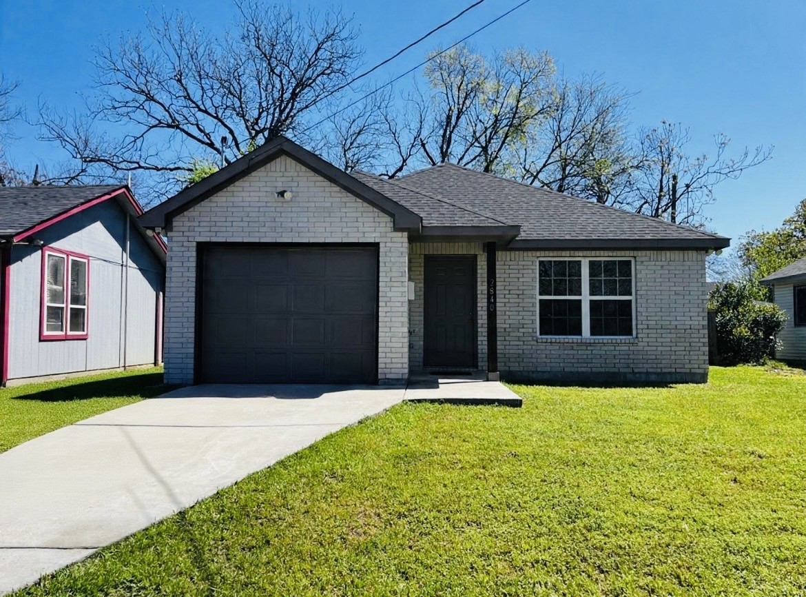 2840 Oakdale