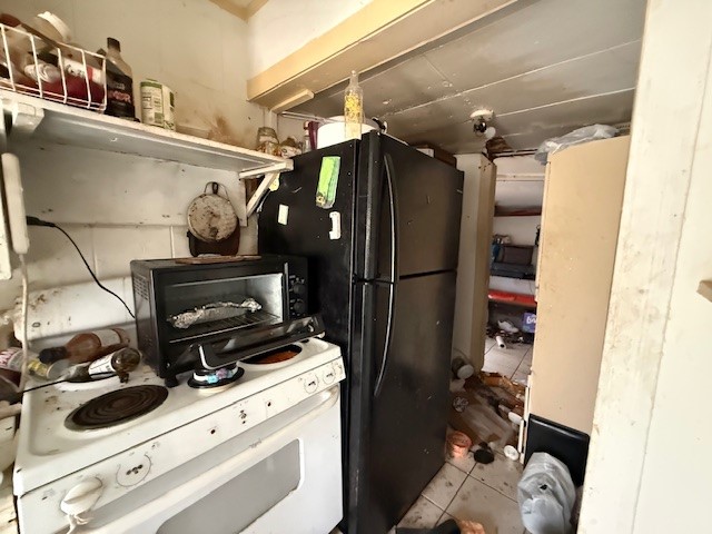 4608 Blackstone