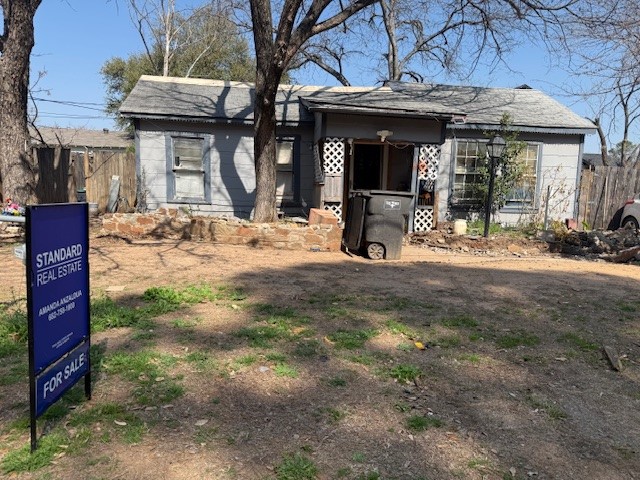 4608 Blackstone