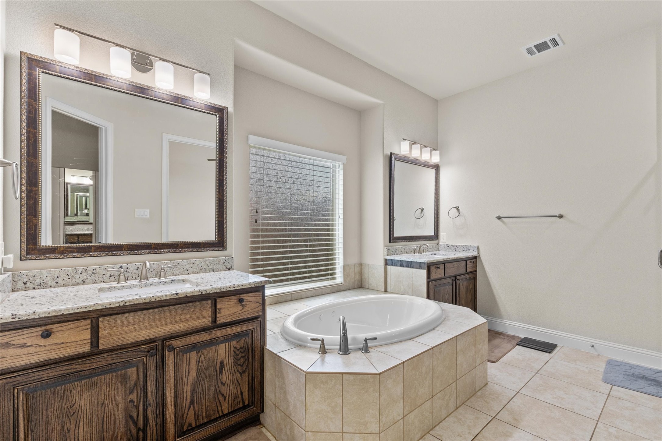 10611 Ferdinand View