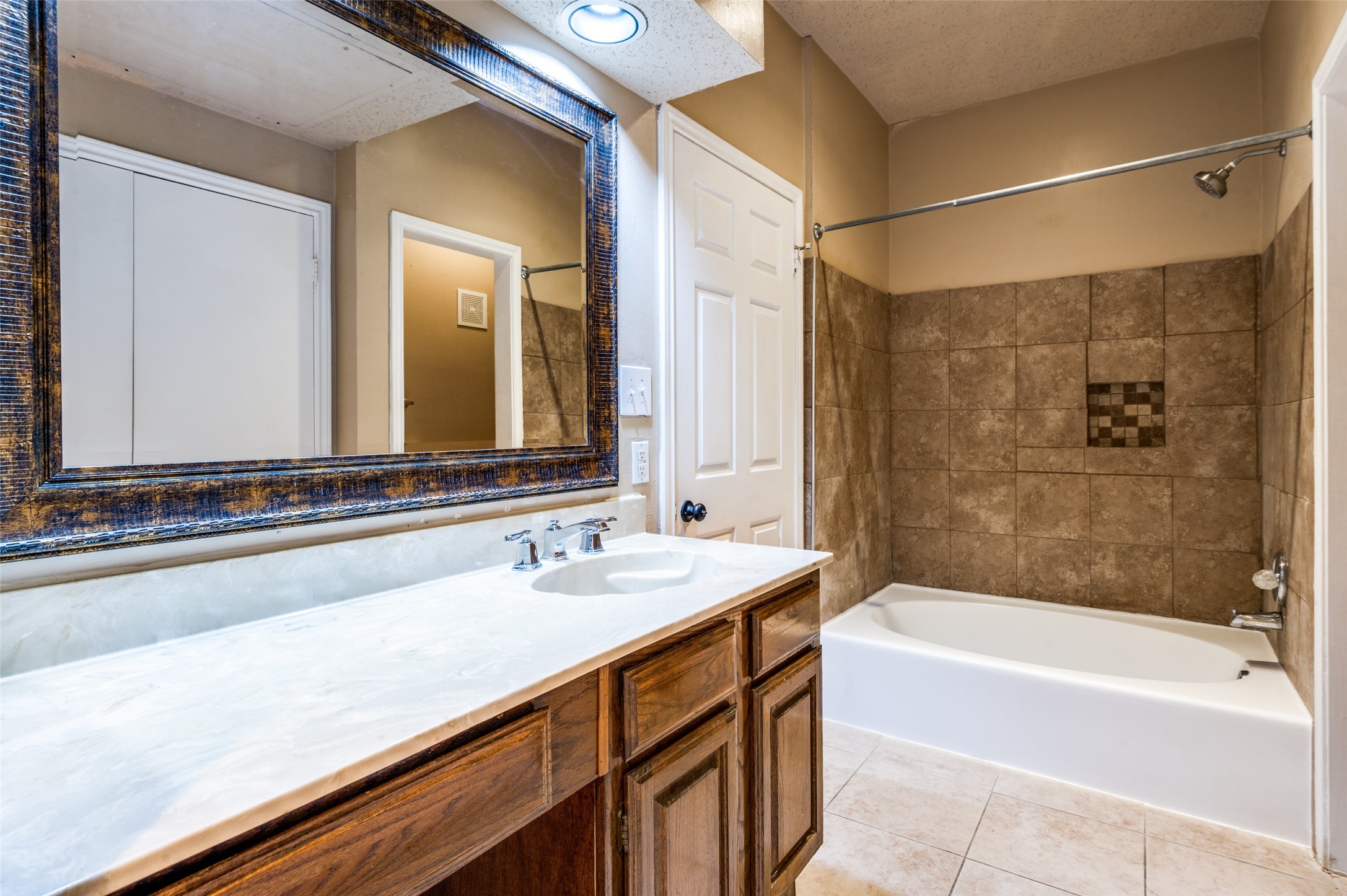 5619 Preston Oaks Road 805