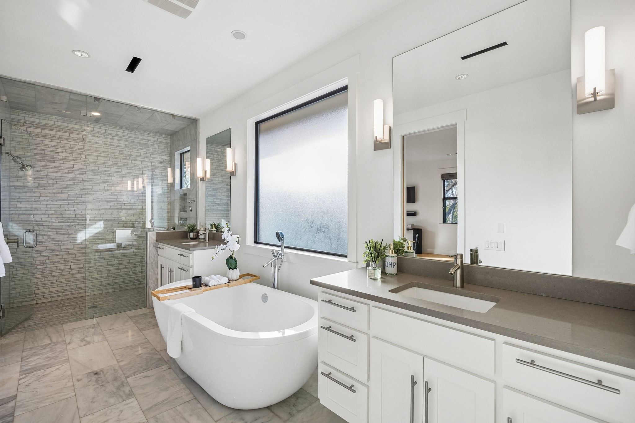 7326 La Vista Drive