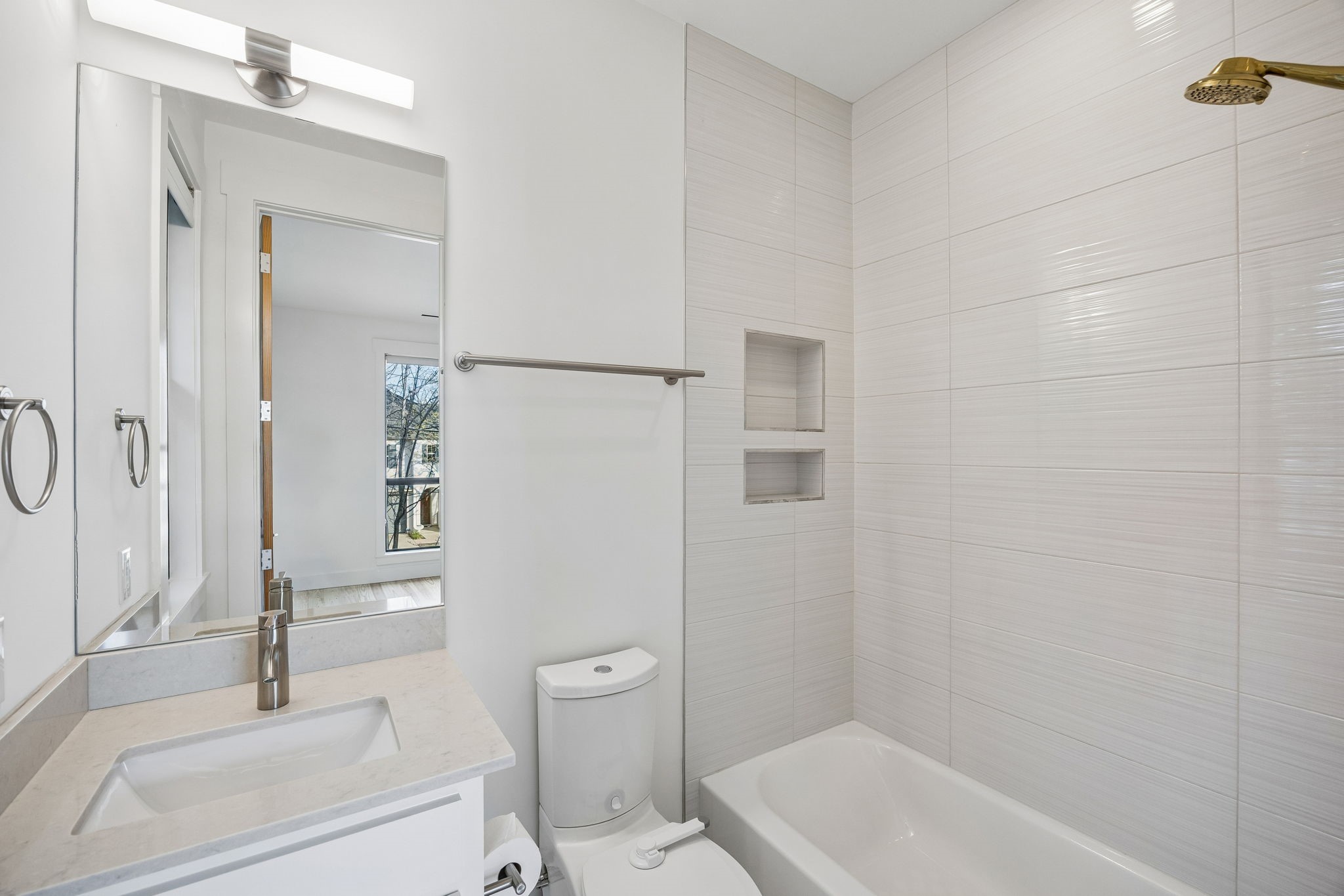 7326 La Vista Drive