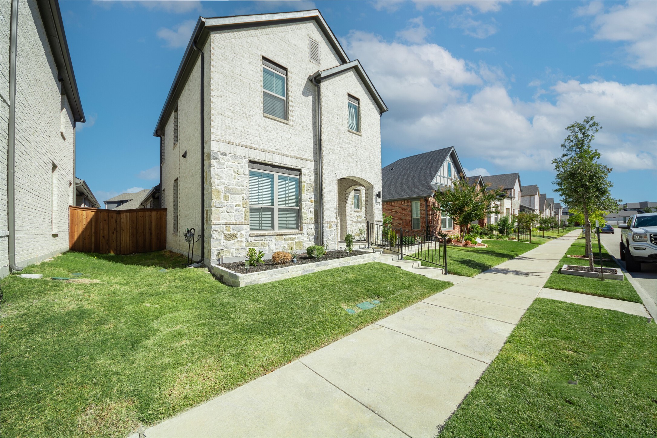 467 Chambers Place