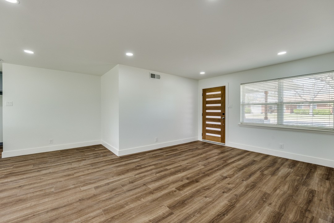 1223 Donna Drive