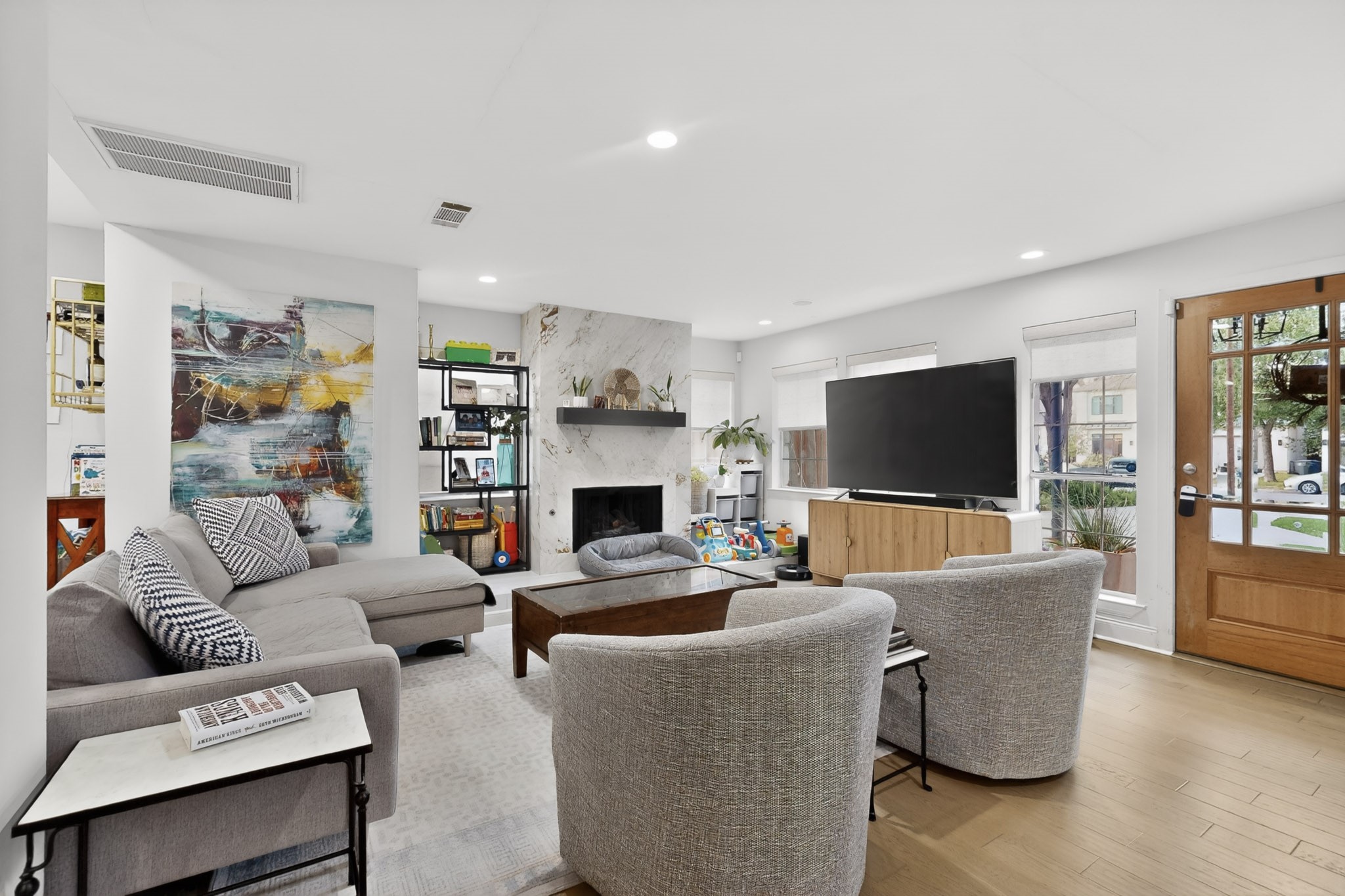 6130 Lakeshore Drive