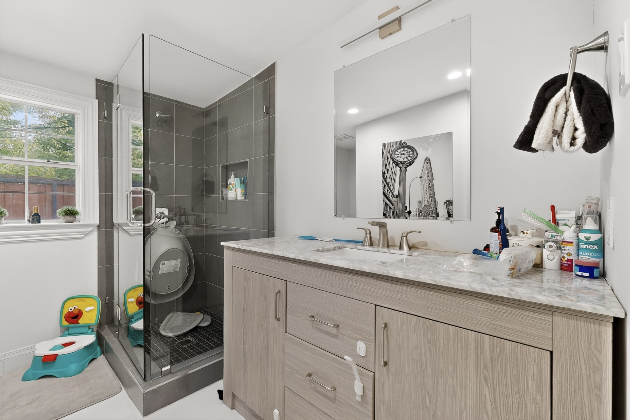 6130 Lakeshore Drive