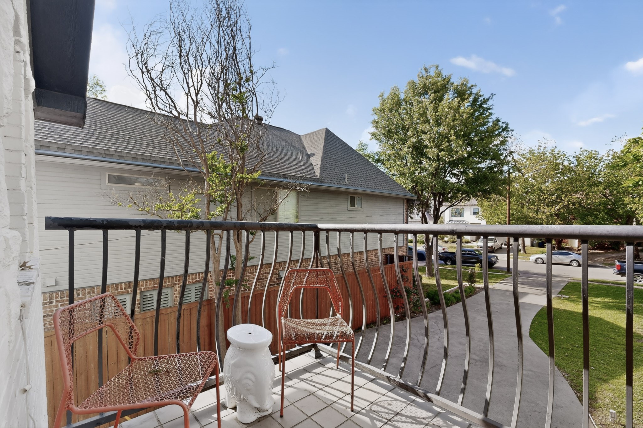 6130 Lakeshore Drive