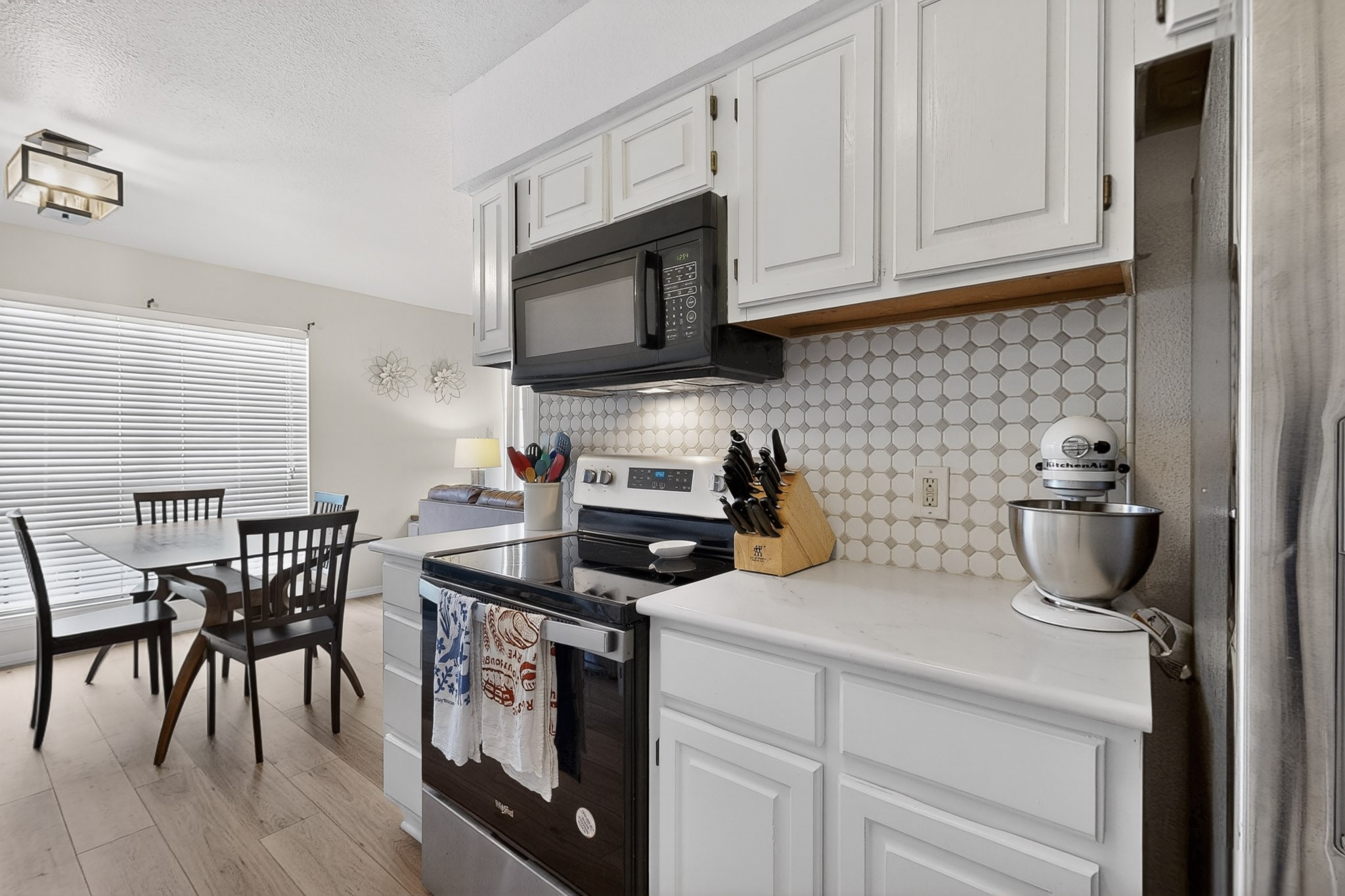 330 W Harwood Road D