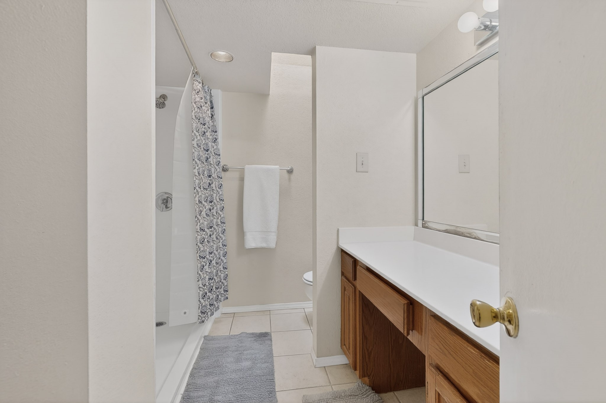 330 W Harwood Road D