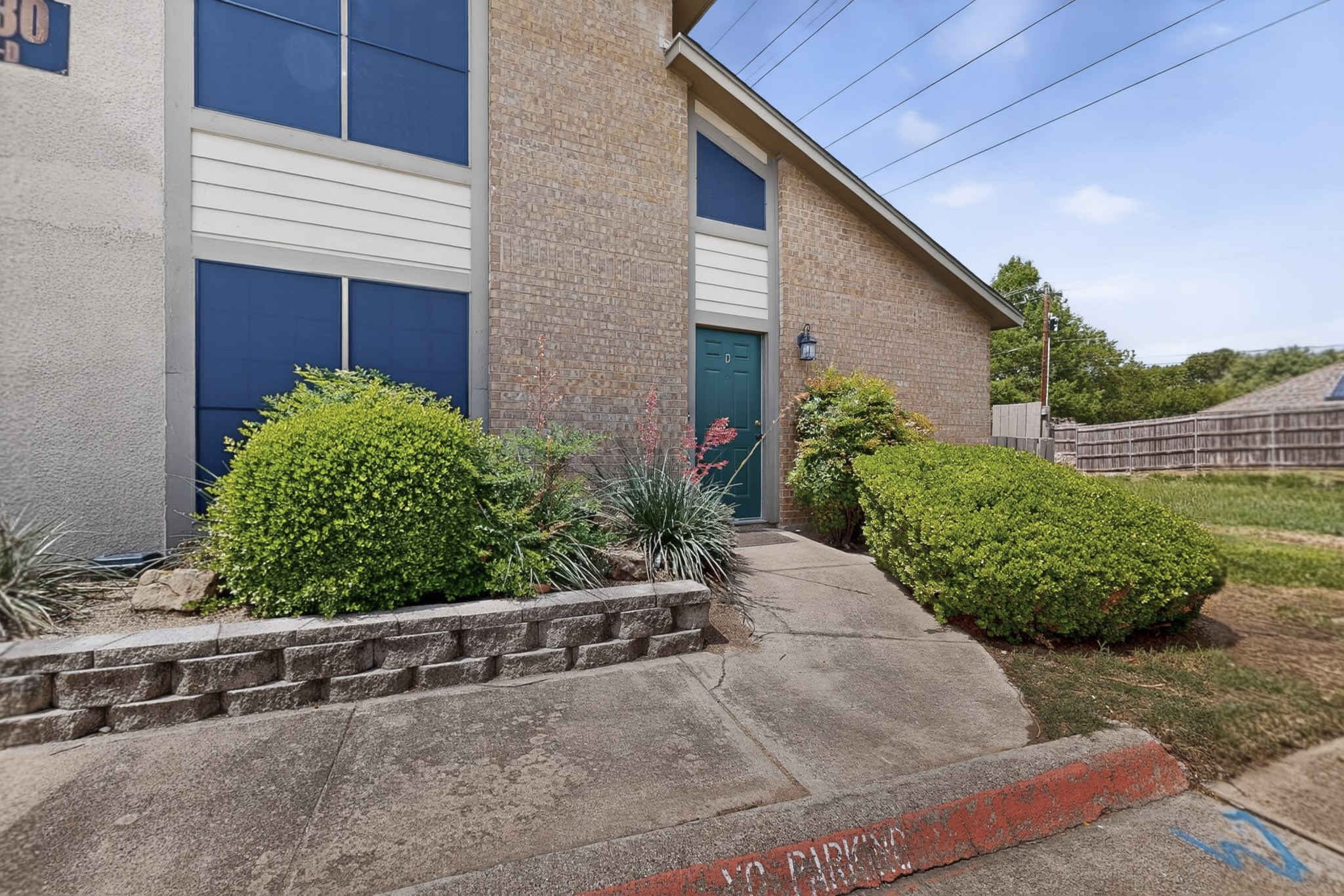 330 W Harwood Road D