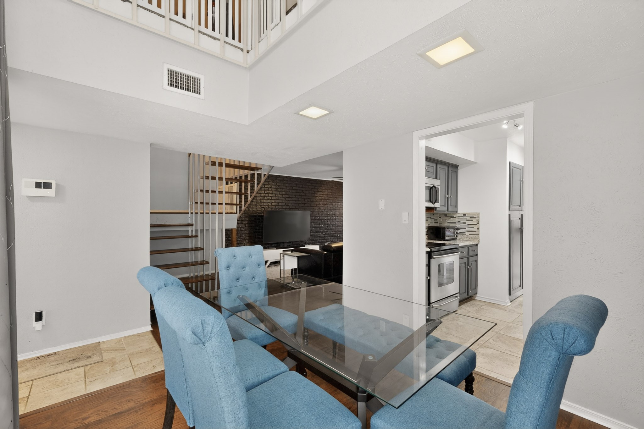 2208 Salem Drive