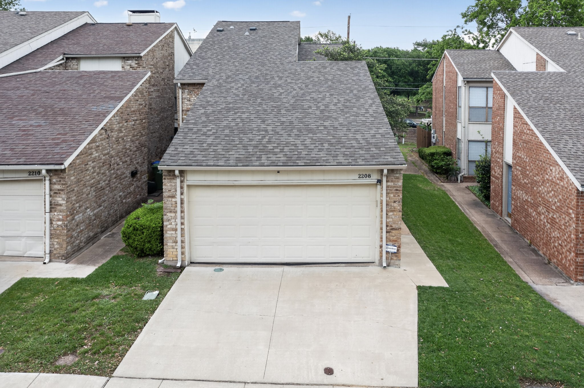 2208 Salem Drive