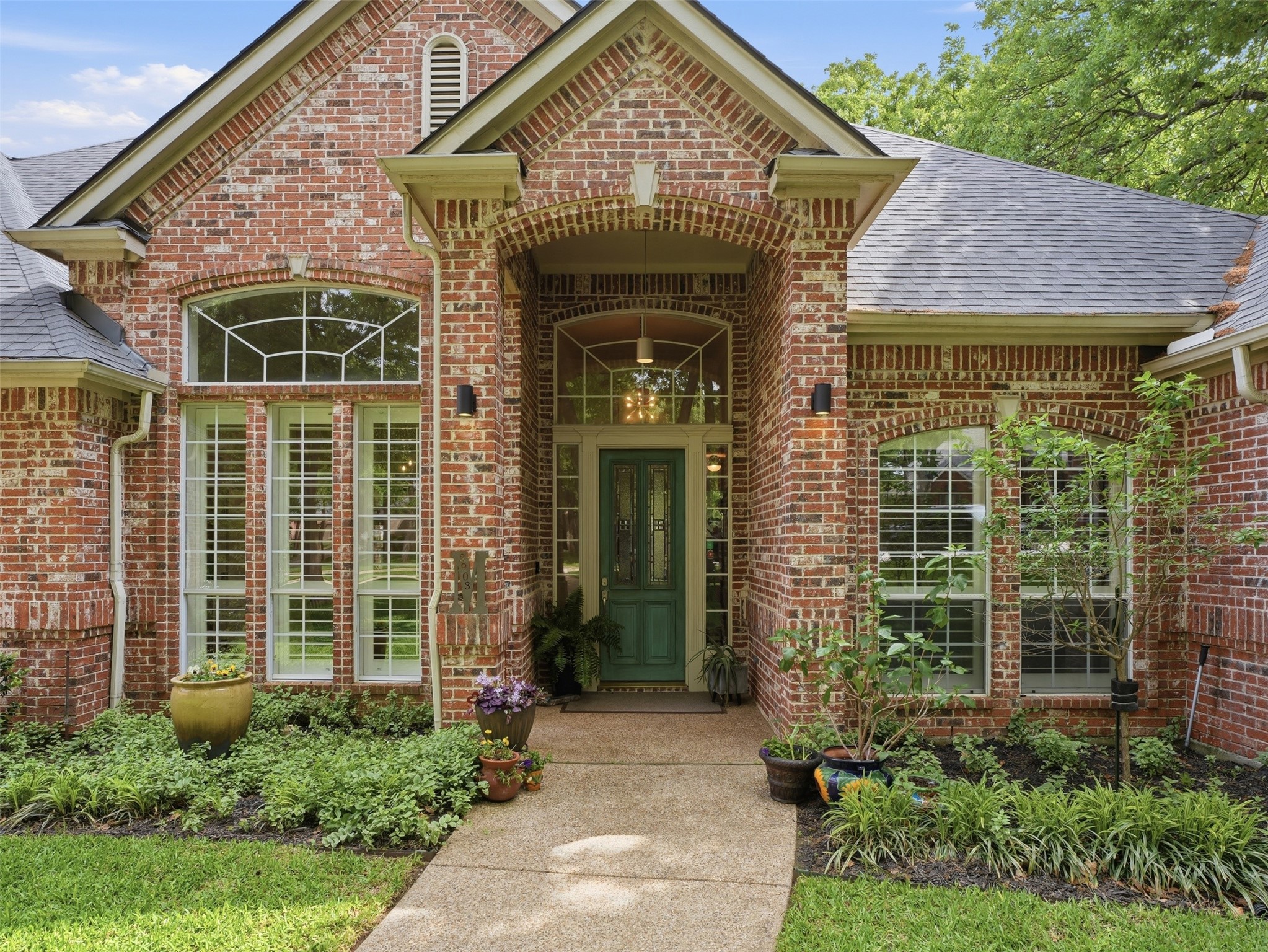 2903 Knight Court