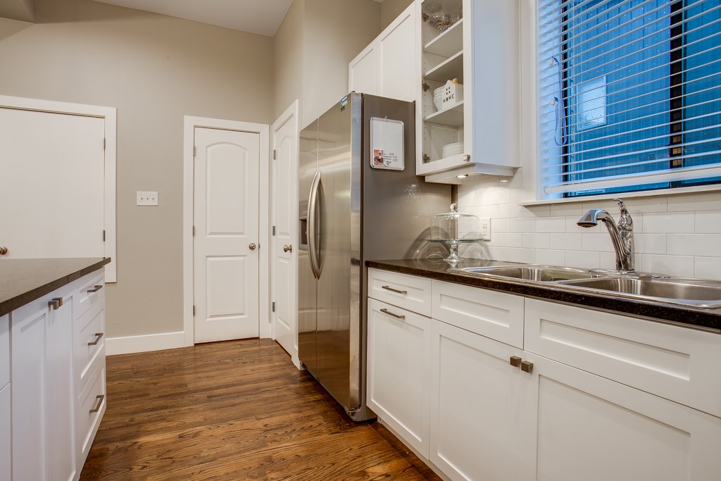 4211 Rawlins Street 527