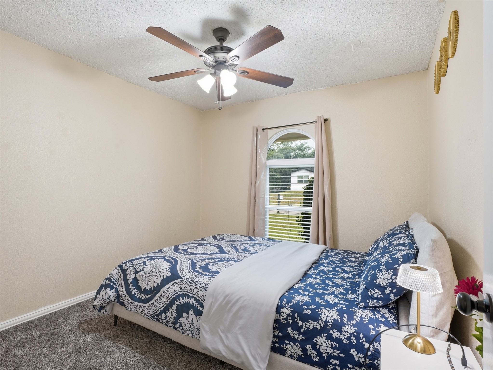 6100 Melody Lane