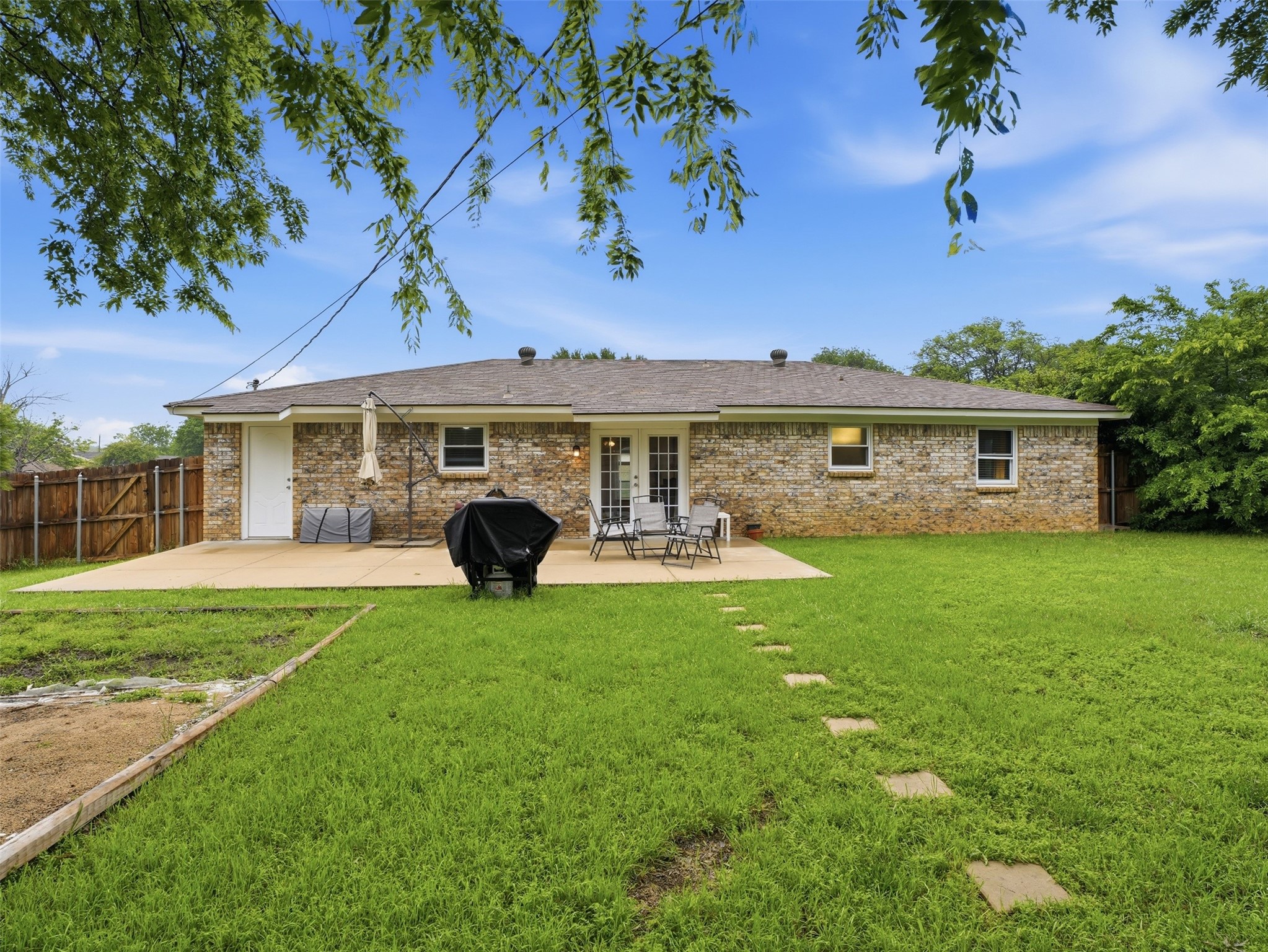 6100 Melody Lane