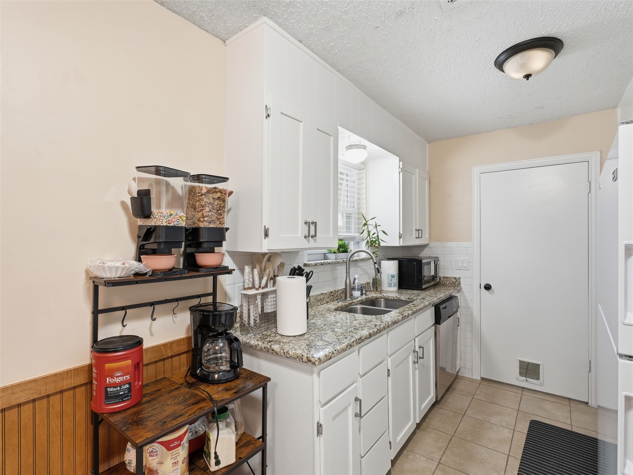 6100 Melody Lane