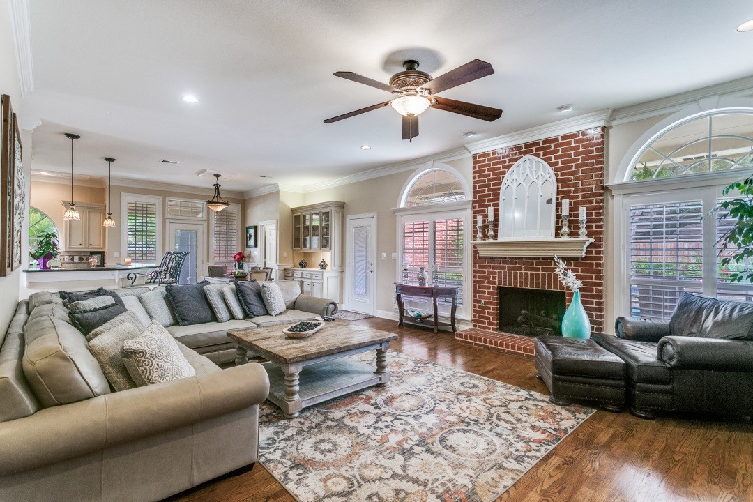 4633 Charles Place