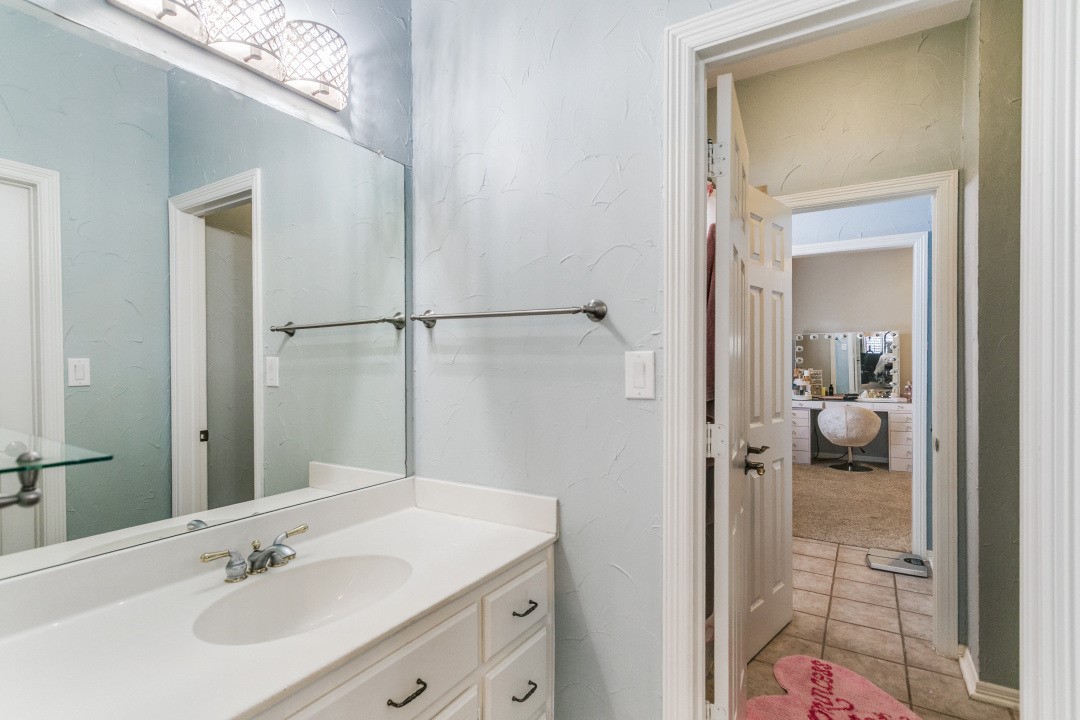 4633 Charles Place