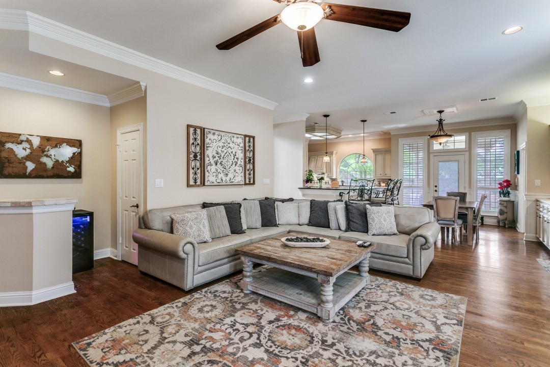 4633 Charles Place
