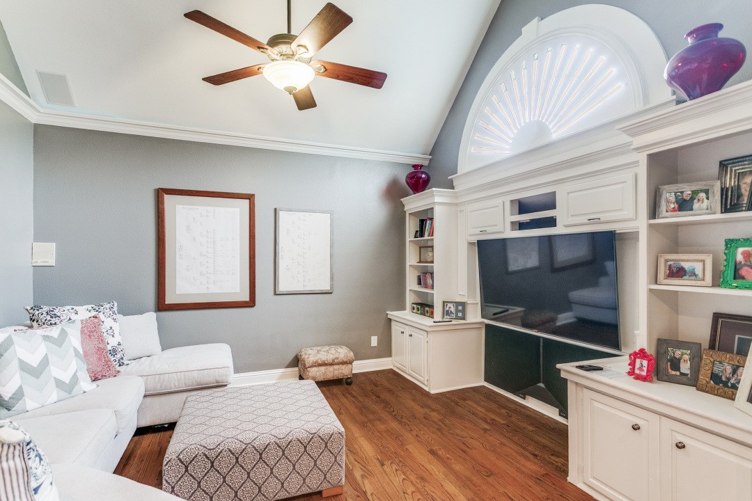 4633 Charles Place