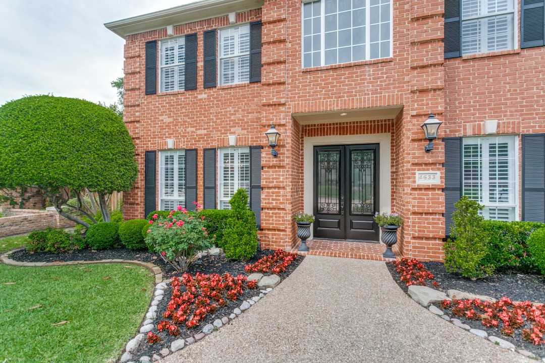 4633 Charles Place