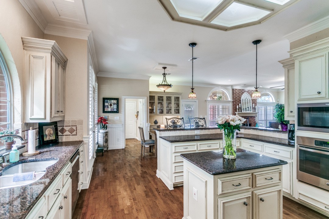 4633 Charles Place