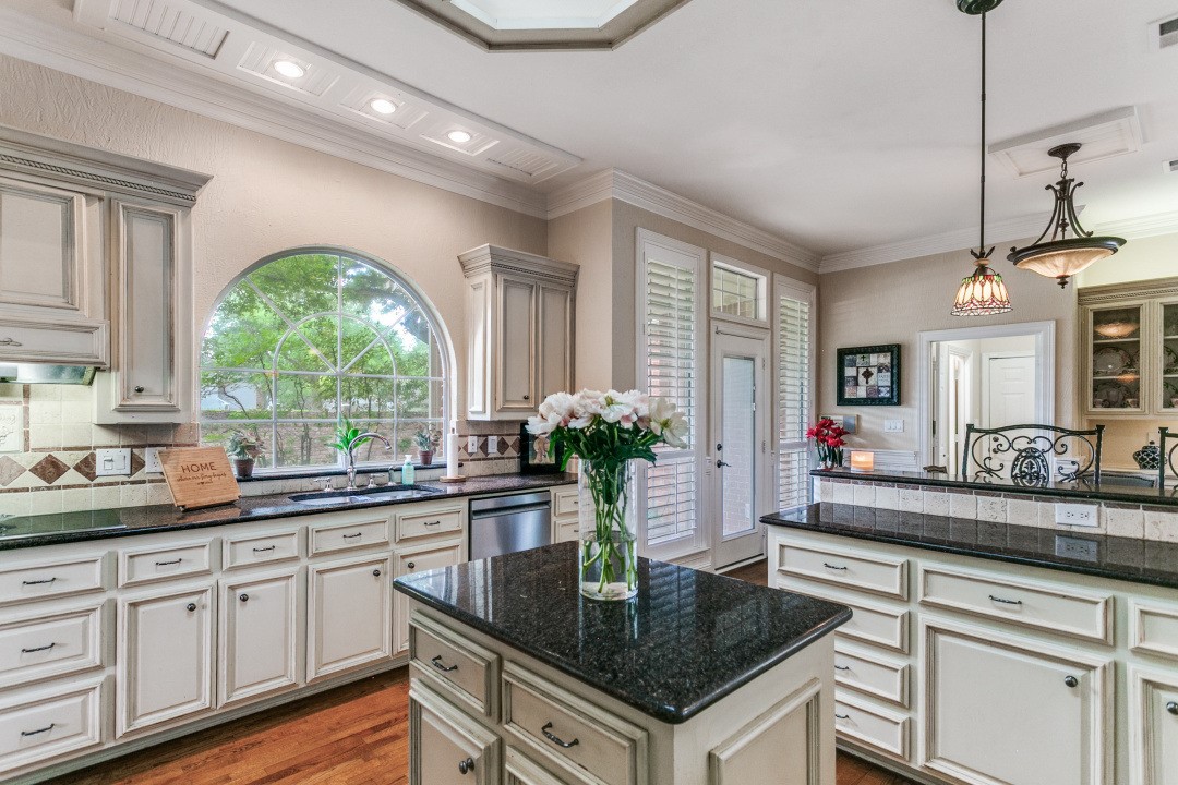 4633 Charles Place