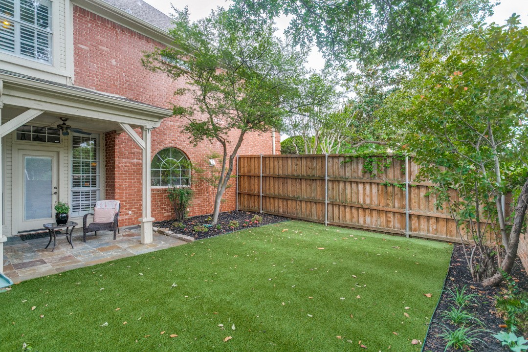 4633 Charles Place