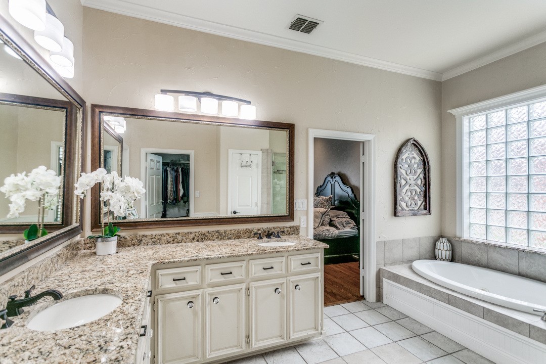 4633 Charles Place