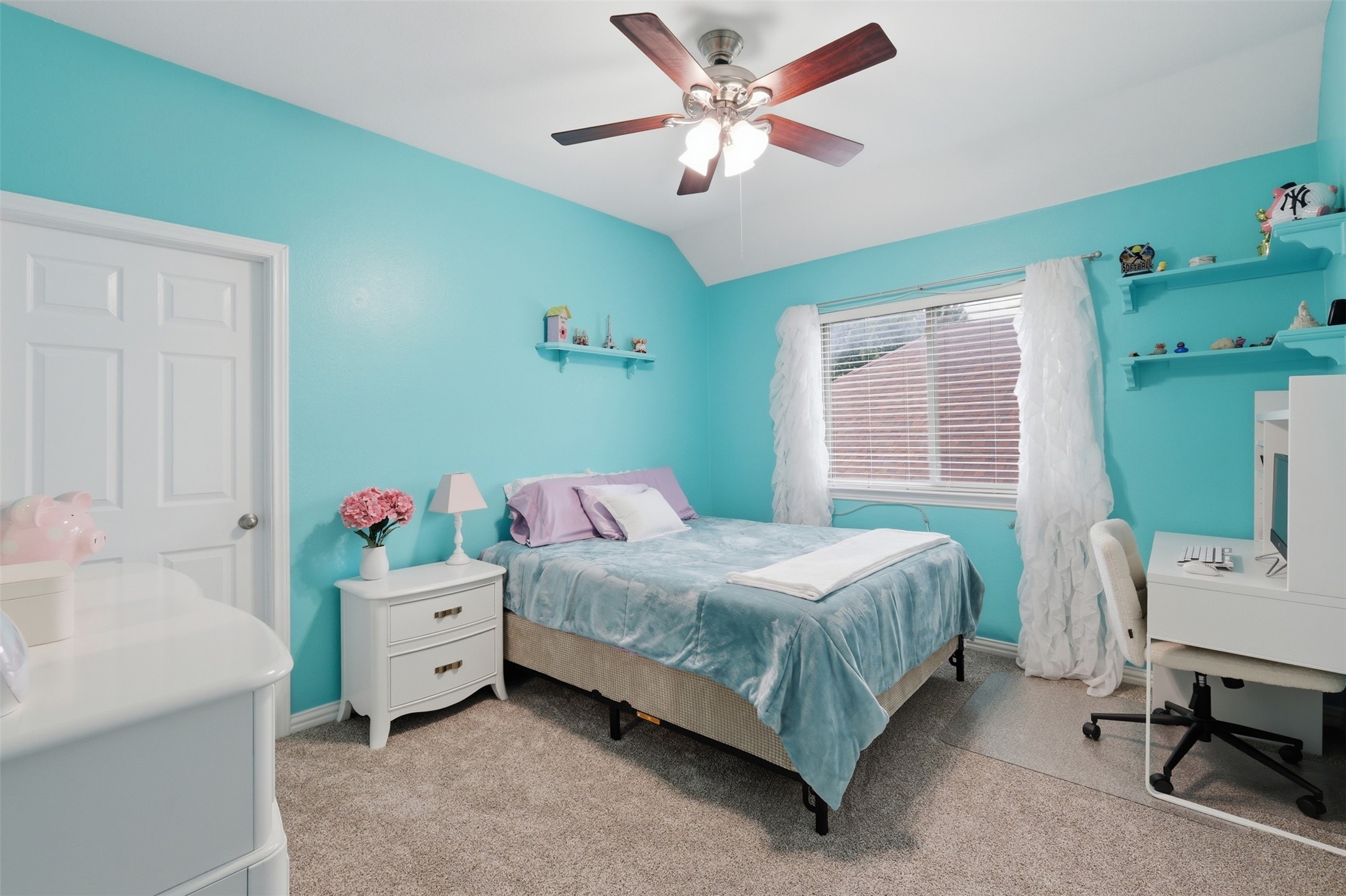 6974 Shoreview