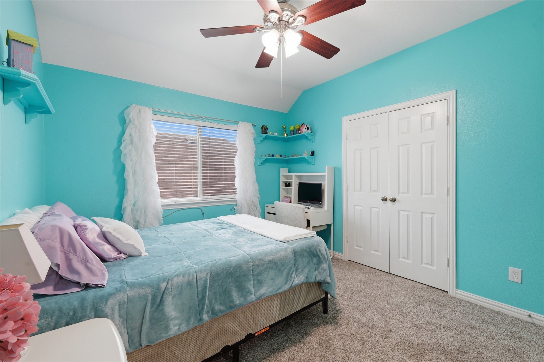 6974 Shoreview