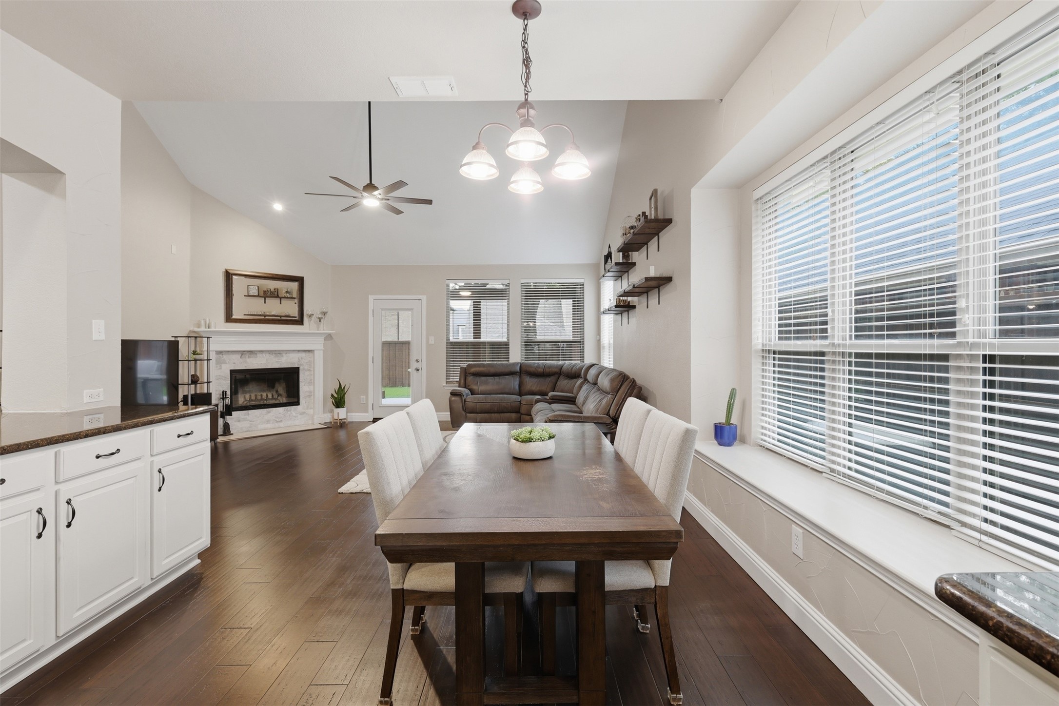 6974 Shoreview