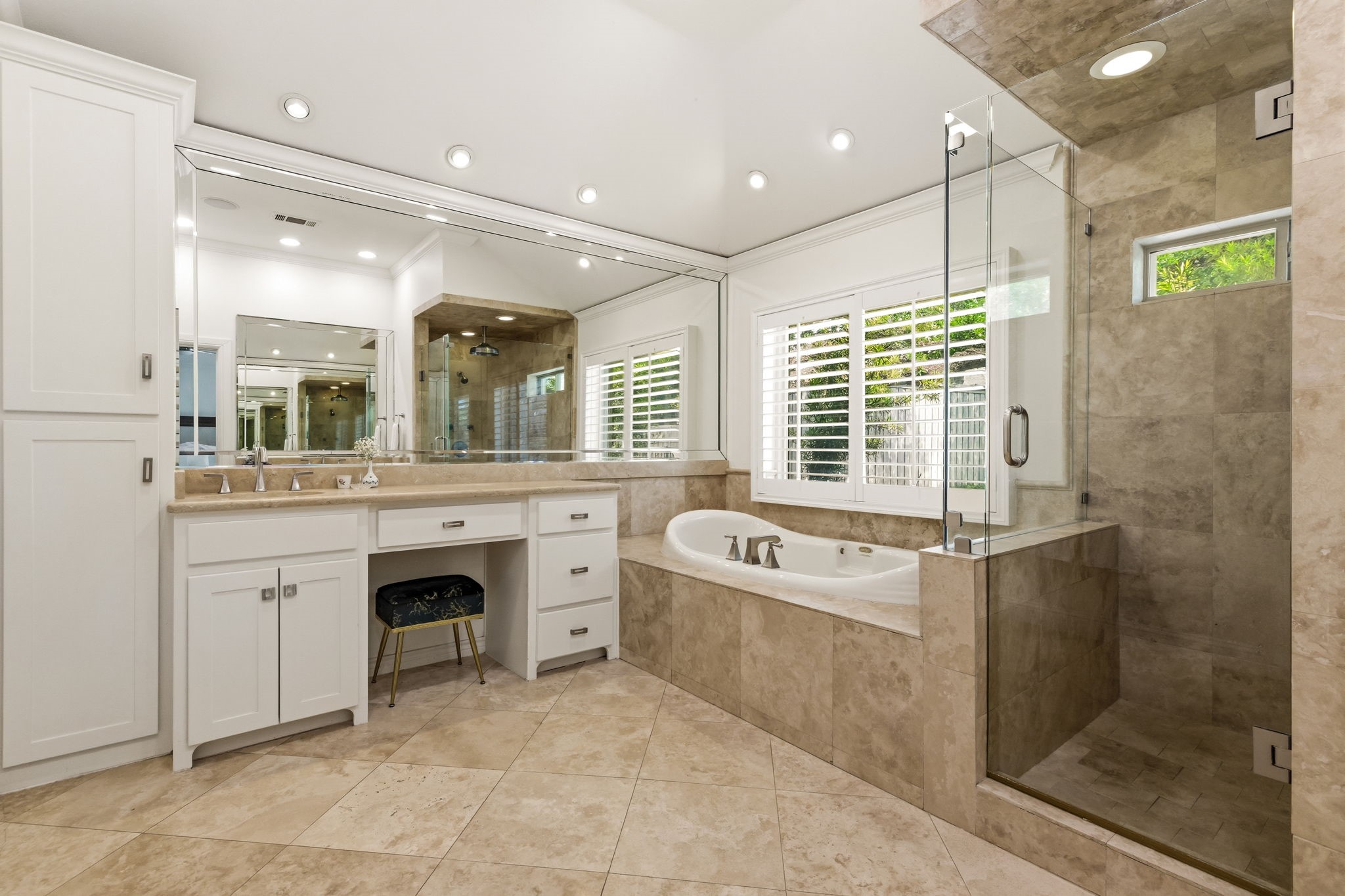 7043 Prestonshire Lane