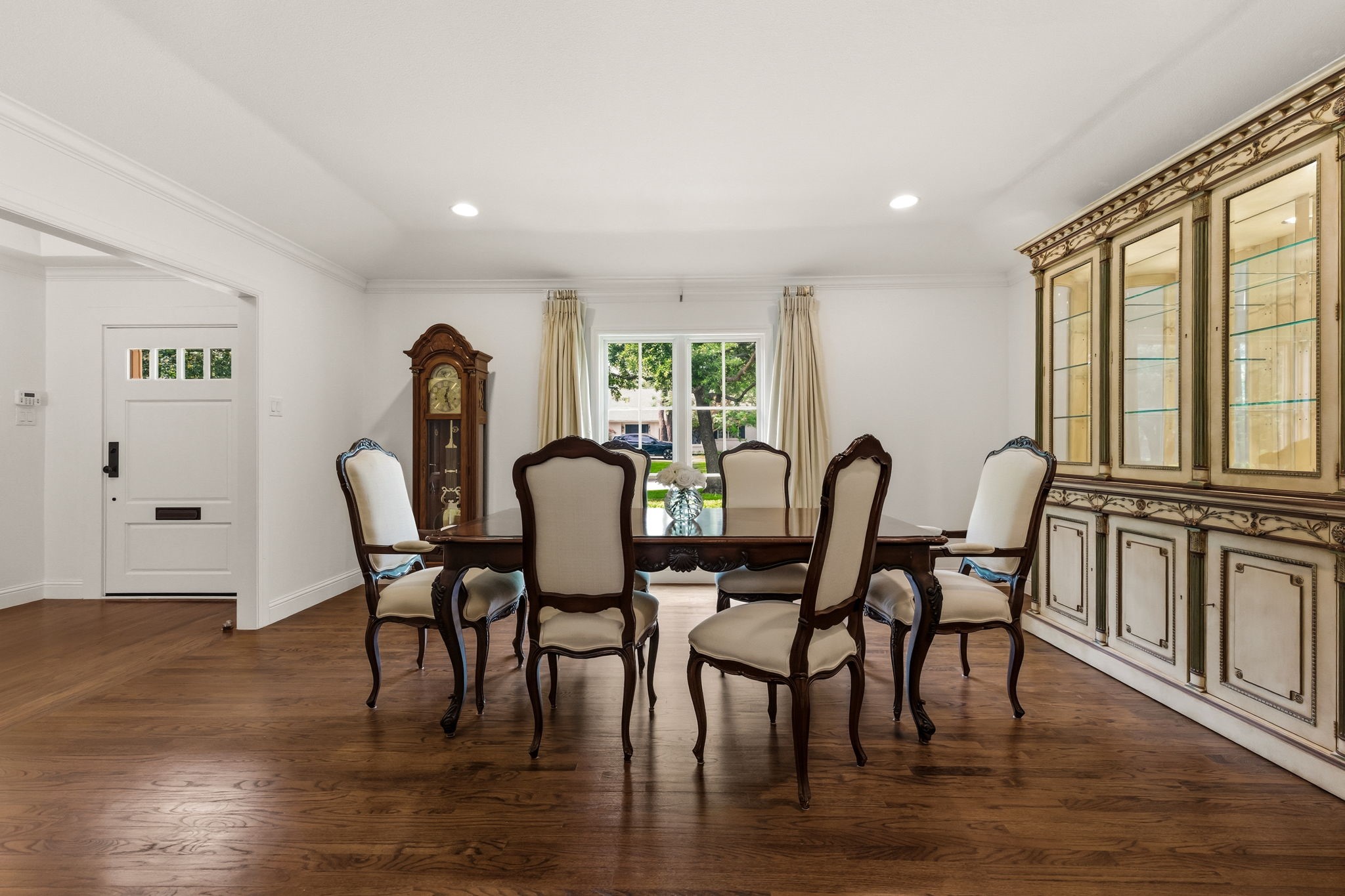 7043 Prestonshire Lane