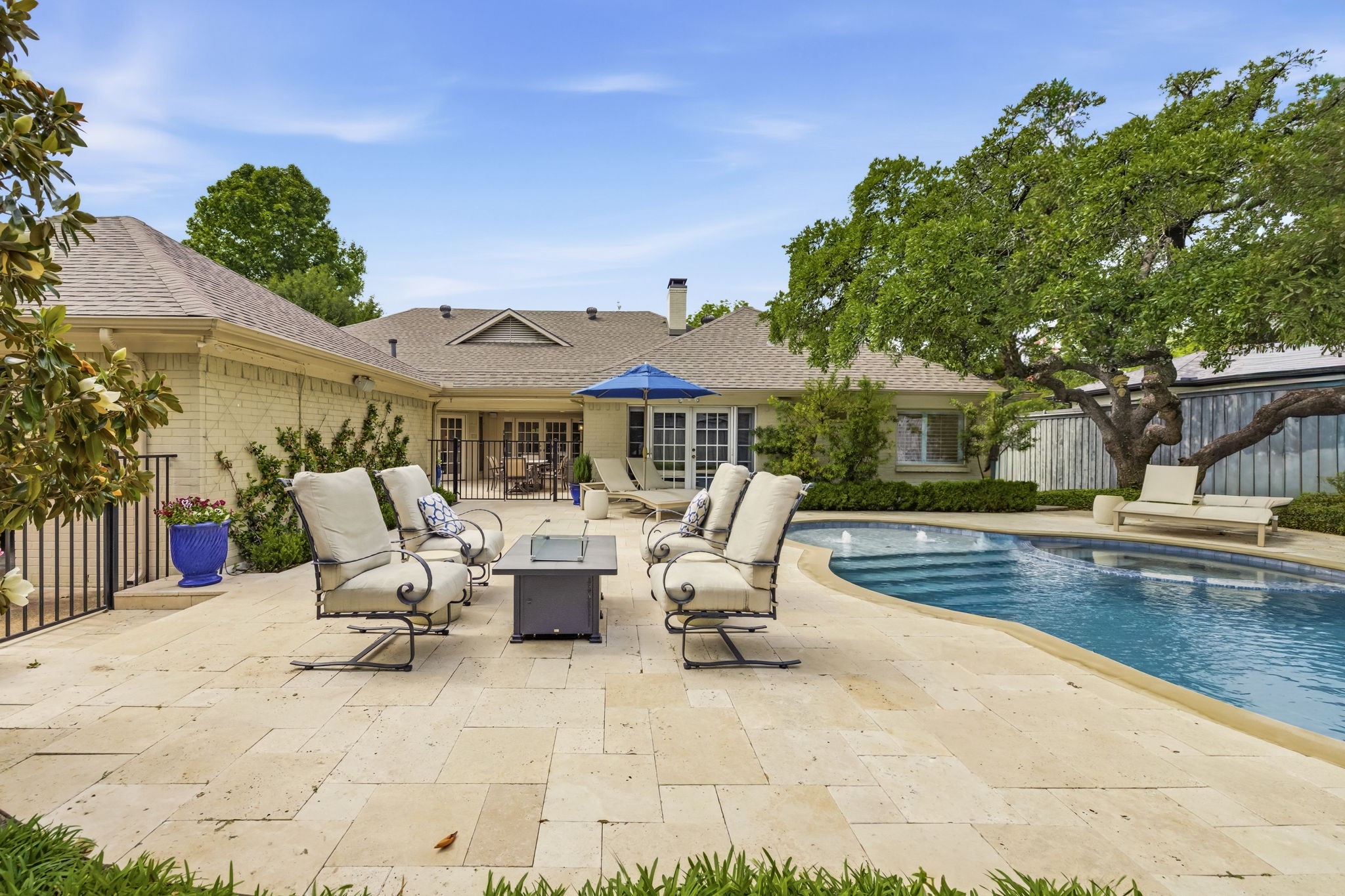 7043 Prestonshire Lane