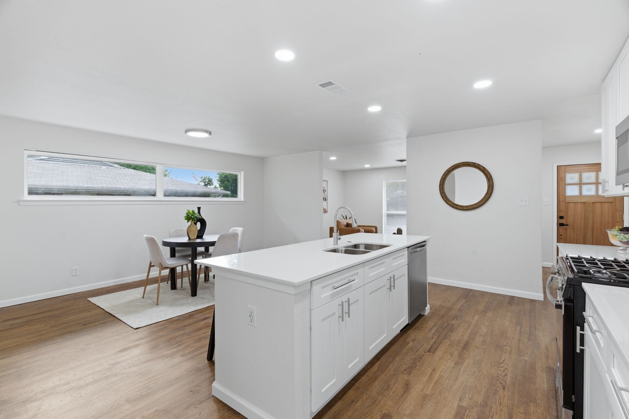 1333 Northlake Drive