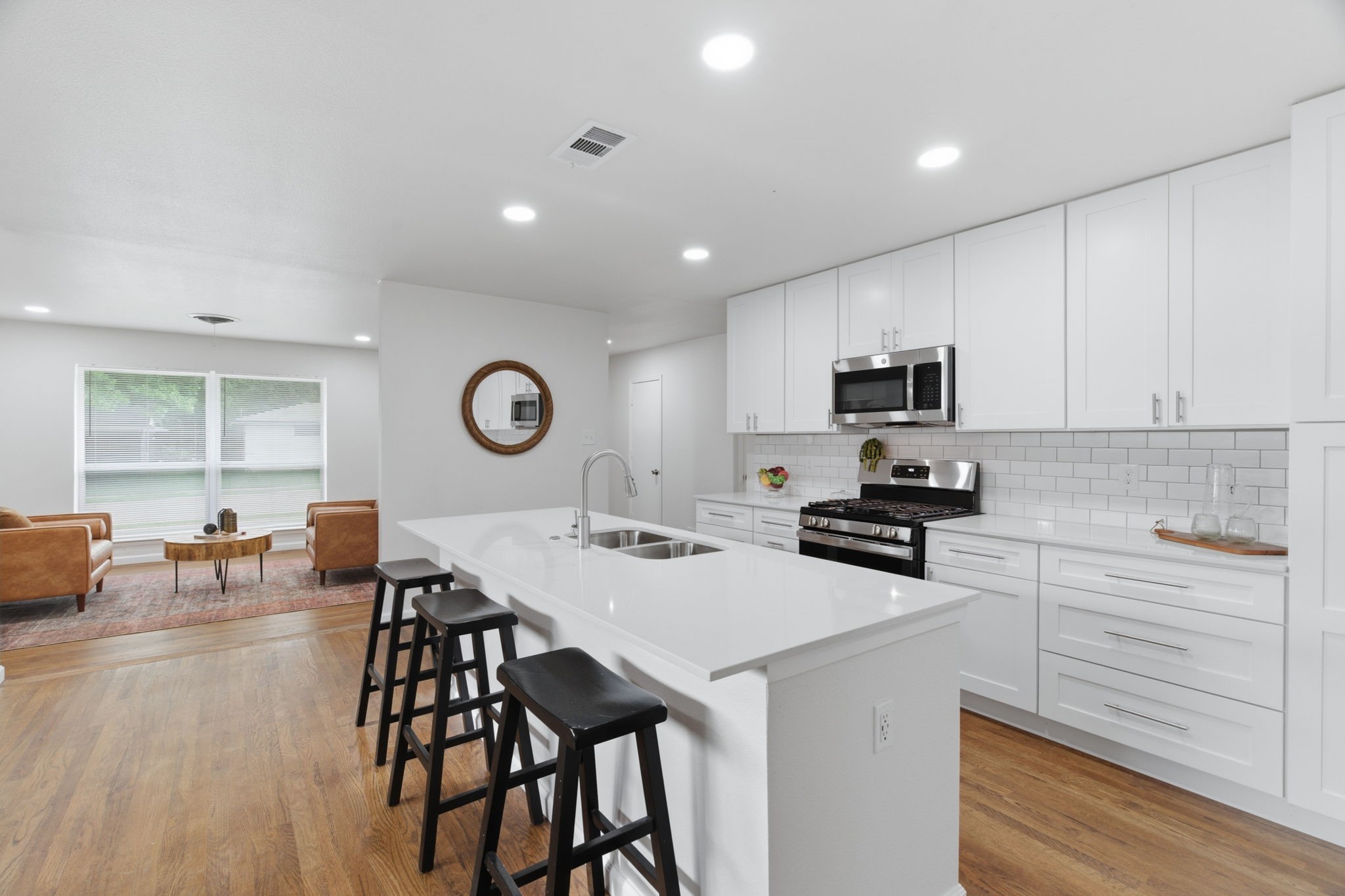 1333 Northlake Drive
